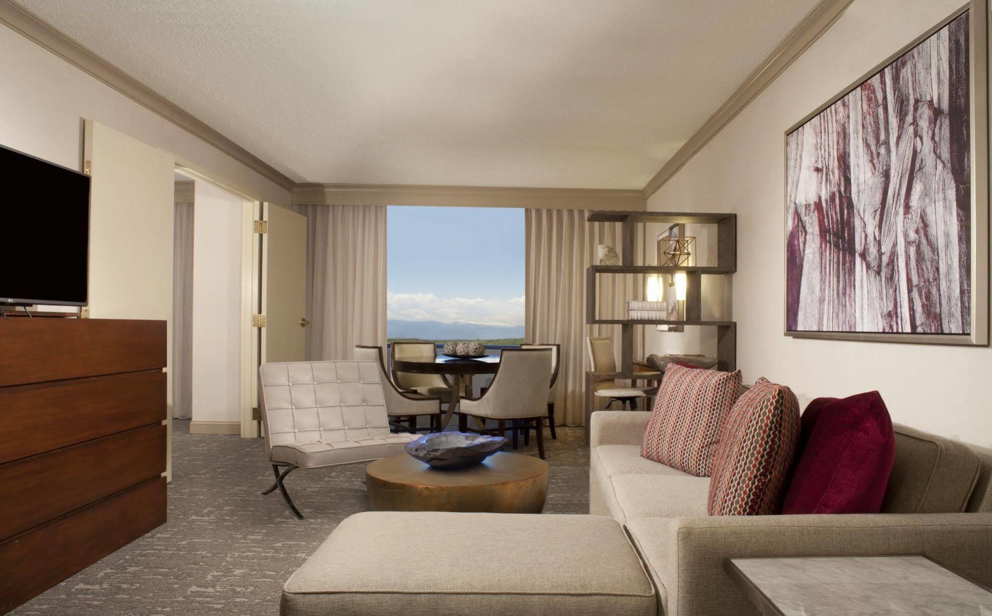 Denver Airport Marriott At Gateway Park Aurora Εξωτερικό φωτογραφία